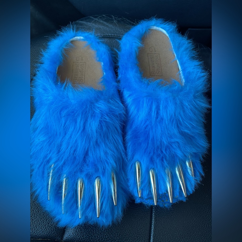 Brave studio fur clogs